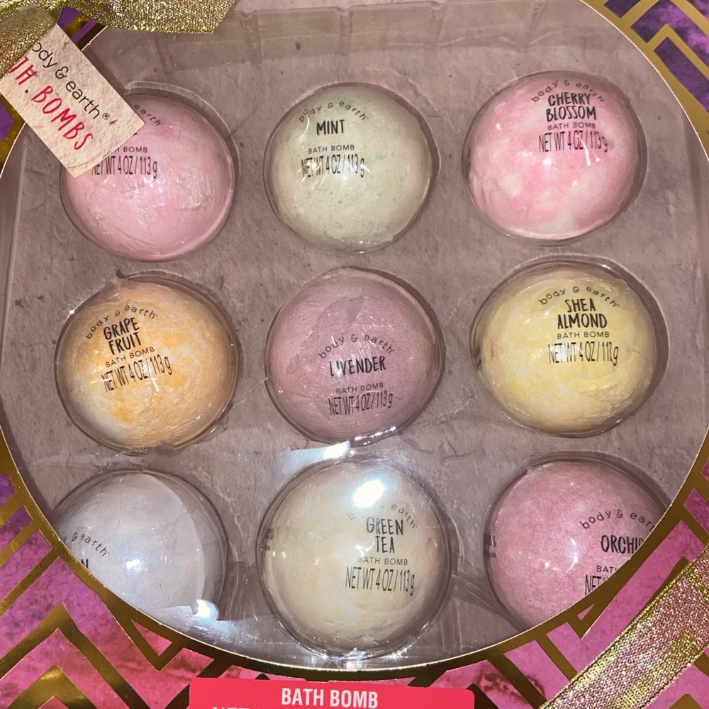 9 Bath Bombs! - Picture 2 of 3